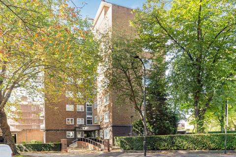 Avenue Road, London NW8