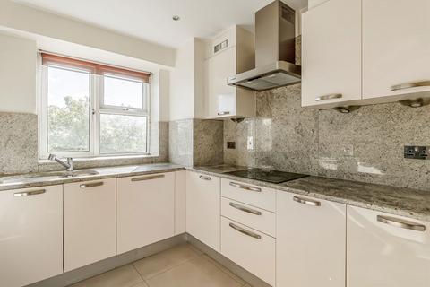 3 bedroom flat to rent, Avenue Road, London NW8