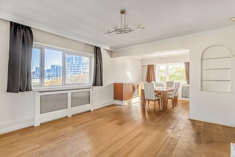 3 bedroom flat to rent, Avenue Road, London NW8