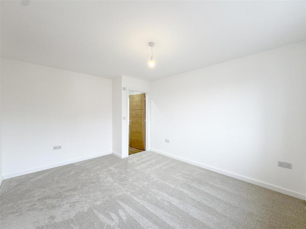 Master Bedroom 2.jpg