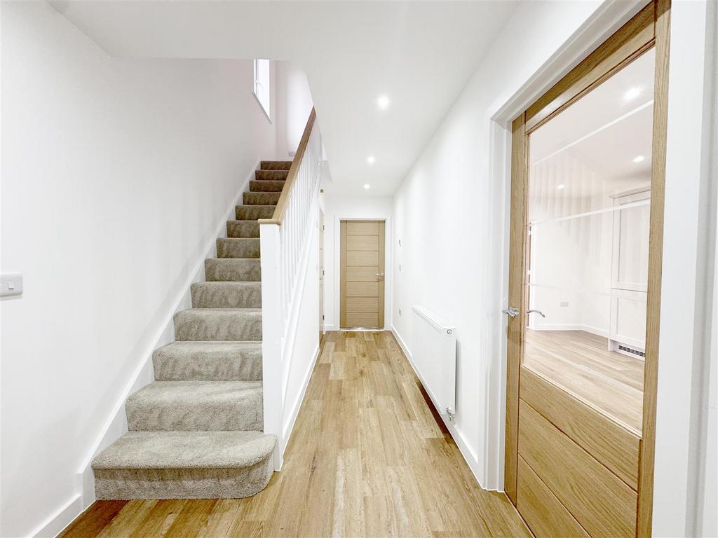 Entryway 2 .jpg