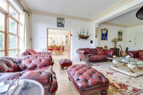 undefined, Chalkwell Avenue, Westcliff-On-Sea SS0