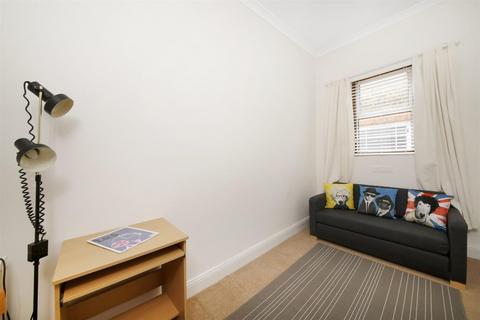 2 bedroom apartment for sale, Rosendale Road, Dulwich, SE21