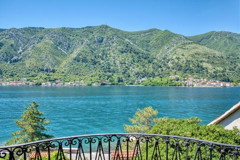 2 bedroom apartment, Kotor, Montenegro
