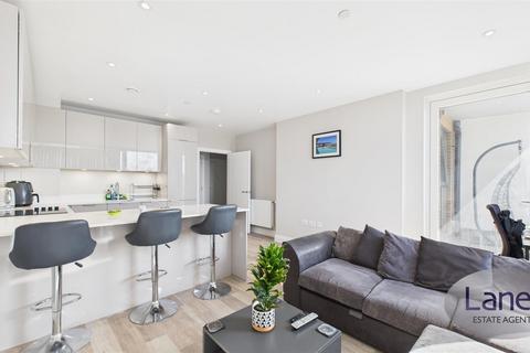 1 bedroom apartment for sale, Popham Court, 6A Station Road, N11
