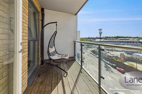 1 bedroom apartment for sale, Popham Court, 6A Station Road, N11