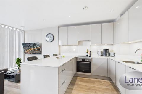 1 bedroom apartment for sale, Popham Court, 6A Station Road, N11