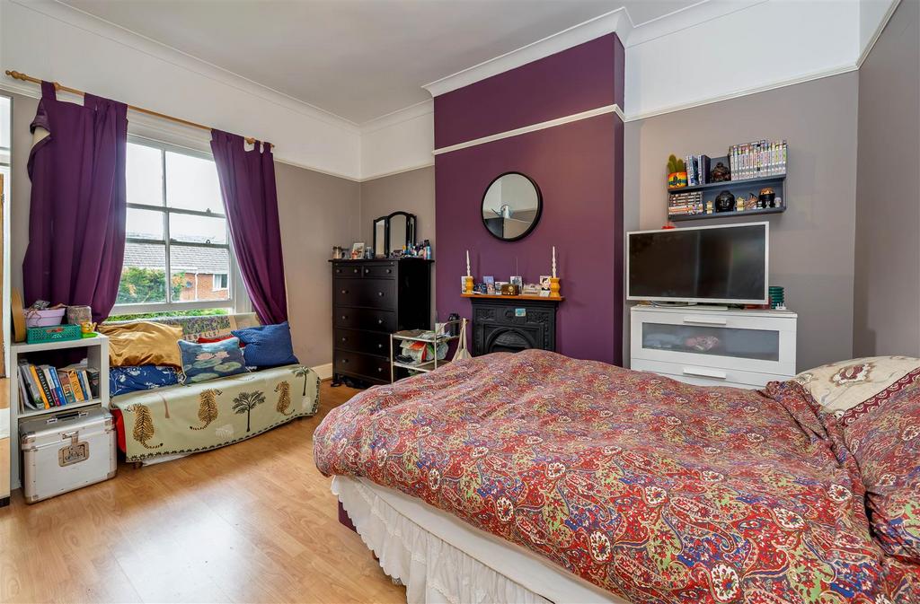 Bedroom 2 SAPL1365-20250907-Dx O Deep PRIME XD2s.jpg