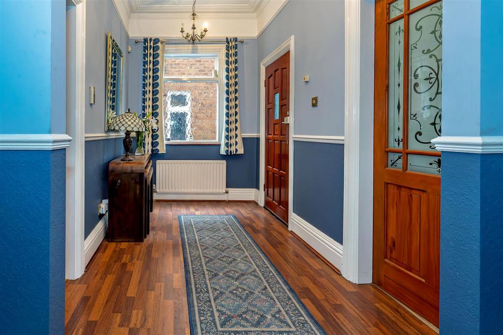 Hallway 1.1 SAPL1067-20250907-Dx O Deep PRIME XD2s.j