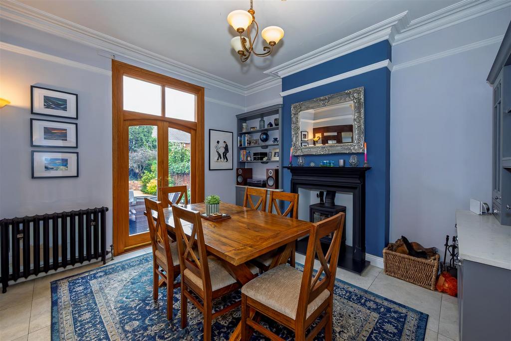 Dining area SAPL1136-20250907-Dx O Deep PRIME XD2s.j