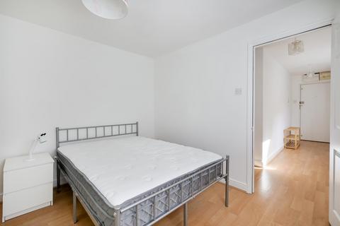 1 bedroom apartment to rent, Inverness Mews, London, E16