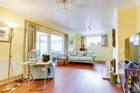 undefined, Leslie Grove, Calverton NG14