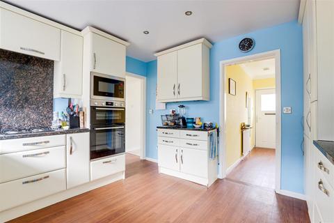 undefined, Leslie Grove, Calverton NG14