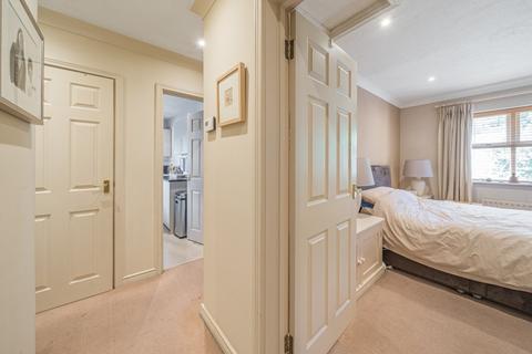 8 Gower Close, London, SW4 9LX
