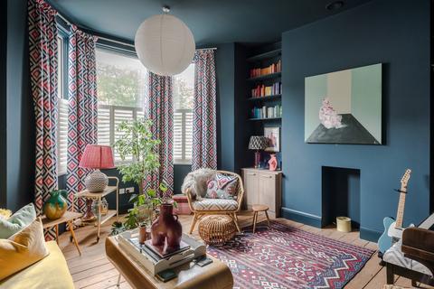 21 Ickburgh Road, London, E5 8AF