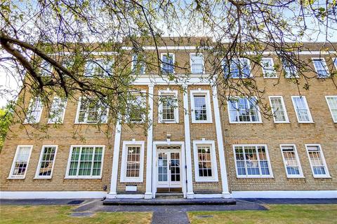 2 Parkside, London, SE3 7QQ