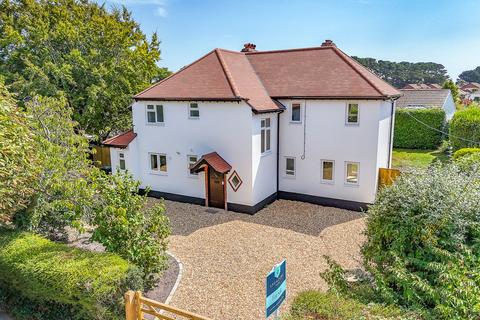 Chestnut Avenue, Barton on Sea, New Milton, BH25