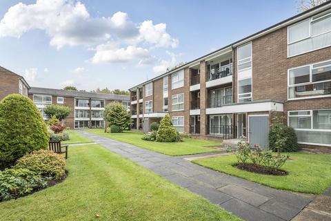 3 bedroom flat for sale, Rutland Drive, Howard Court, HG1