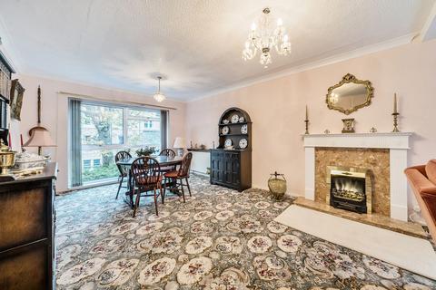 3 bedroom flat for sale, Rutland Drive, Howard Court, HG1
