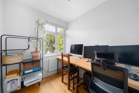 51 Abbott Avenue, London, SW20 8SG