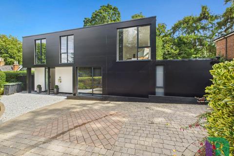 4 bedroom detached house for sale, Church Road, Woburn Sands MK17