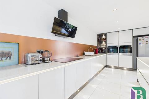 4 bedroom detached house for sale, Church Road, Woburn Sands MK17
