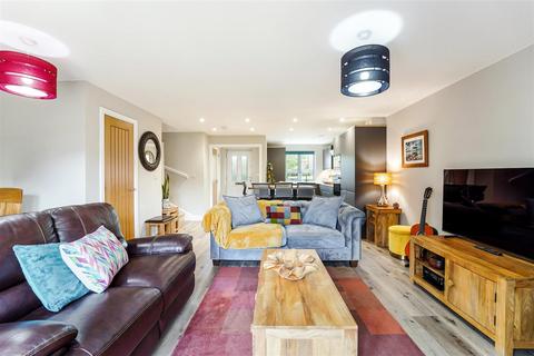 undefined, Sherwood Way, Epsom