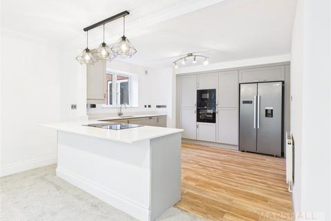 3 bedroom apartment to rent, The Courtyard, Liverpool, L18