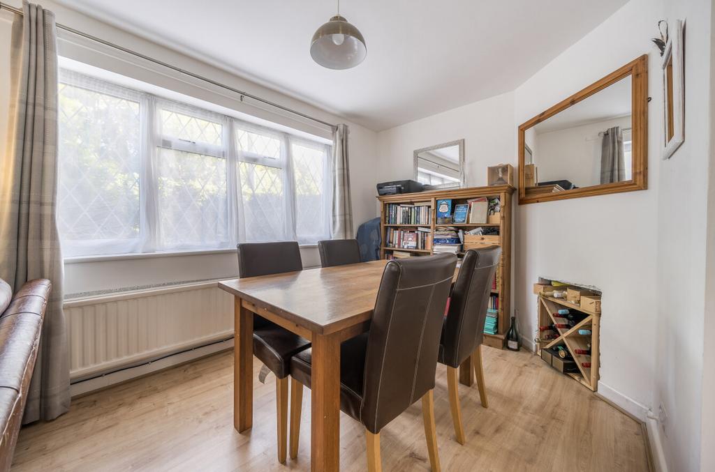 1353333-12-68c3f5...