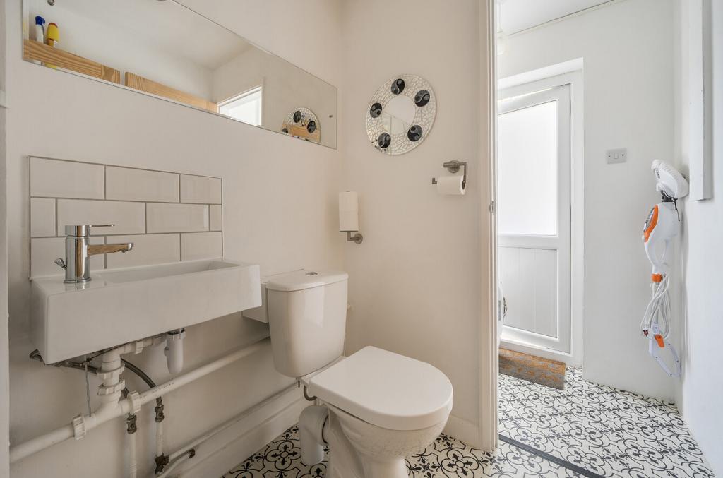 1353333-9-68c3f52...