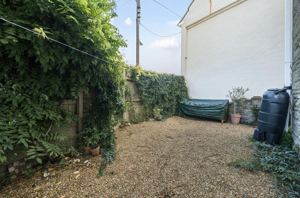 1353333-4-68c3f4d...