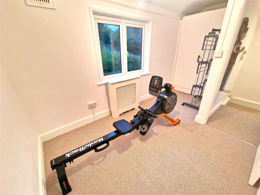 Bedroom 2.jpg