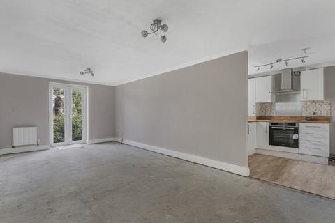 Bungalow Road, London, SE25