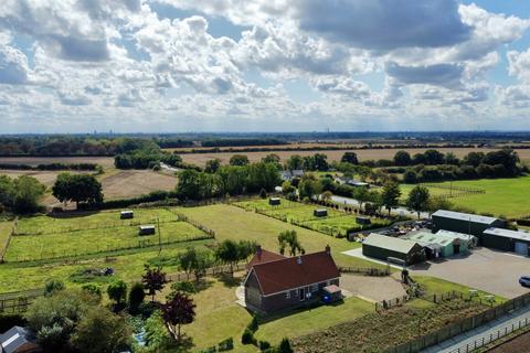 2 bedroom property with land for sale, Skirlaugh, Near Hull
