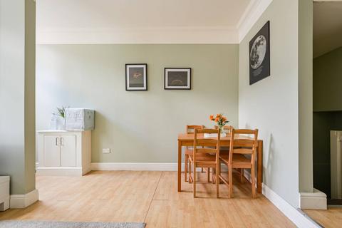 1 bedroom flat for sale, Wightman Road, Harringay, London, N4