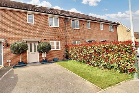 3 bedroom terraced house for sale, Small Heath Avenue, Romford RM3