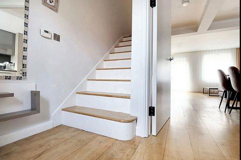 3 bedroom terraced house for sale, Small Heath Avenue, Romford RM3