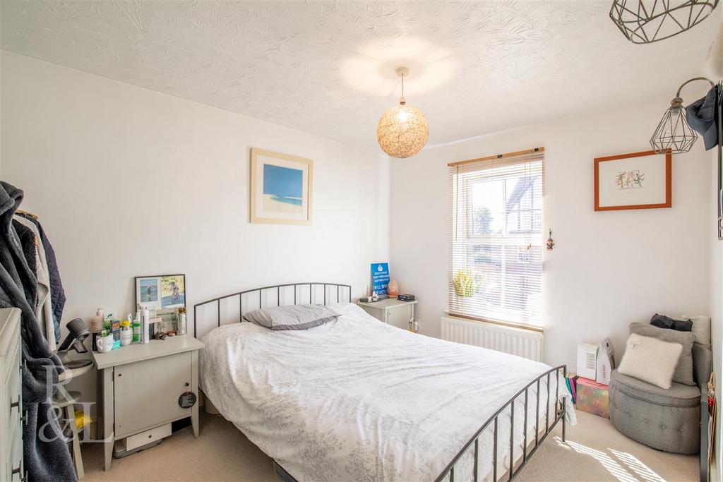 20 Kensington Drive (16).jpg