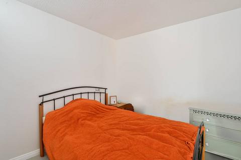 1 bedroom flat for sale, Elm Park, Cranleigh, GU6