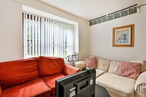 1 bedroom flat for sale, Elm Park, Cranleigh, GU6