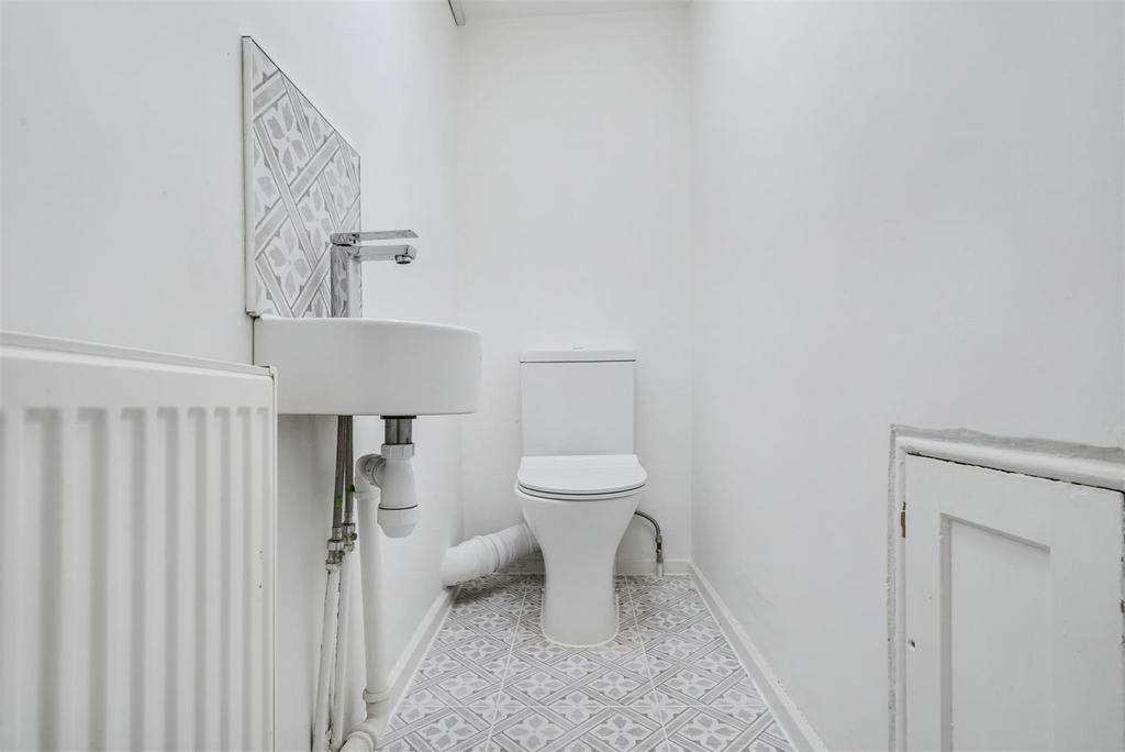 Ensuite 3 3.jpeg