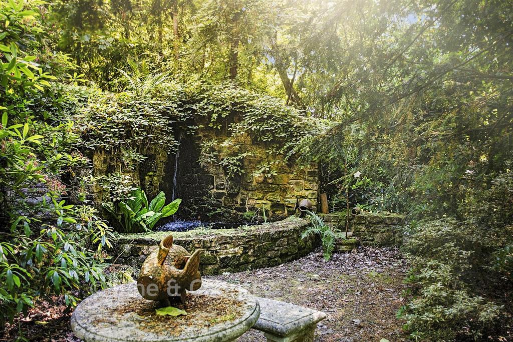 Rear Garden Feature