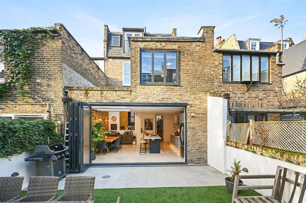 Godolphin Road - Garden B1 (1).JPG