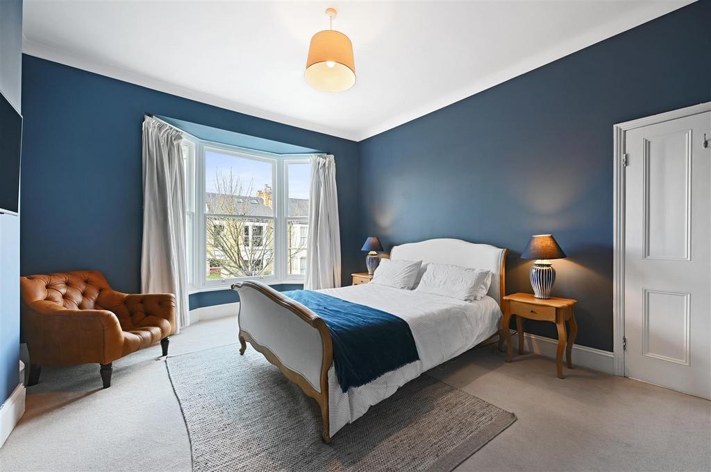 Godolphin Road - Bedroom D3 (1).JPG