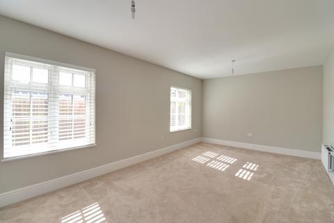 4 bedroom detached house for sale, NEVINSON WAY, WATERLOOVILLE