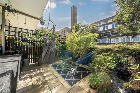 2 bedroom maisonette for sale, Cronin Street, London