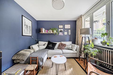 2 bedroom maisonette for sale, Cronin Street, London
