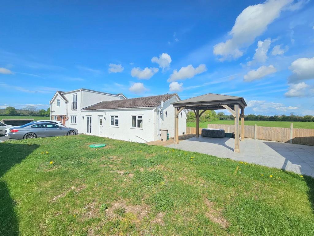 1000021901 - RET.jpg