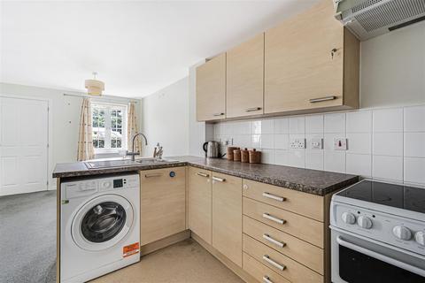 2 bedroom ground floor flat for sale, Meadow Lane, Newmarket CB8