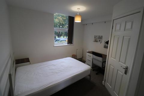 1 bedroom in a house share to rent, Oxford Street, Coventry